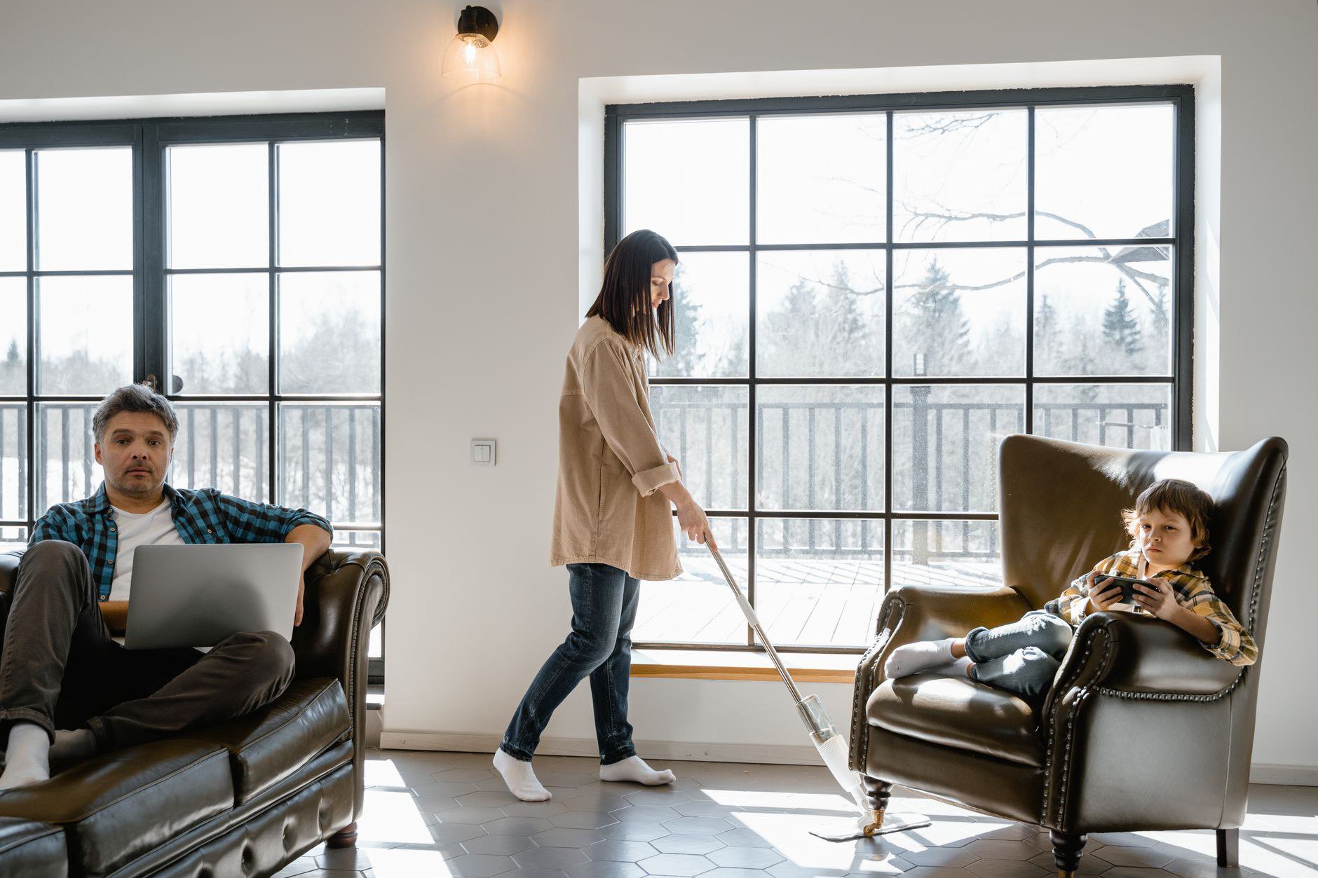 Vì sao việc cân bằng công việc và gia đình ngày càng khó Vì sao việc cân bằng công việc và gia đình ngày càng khó